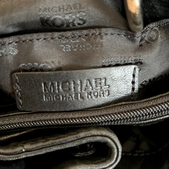 MICHAEL KORS Black Soft Leather Pleated Drawstring Satchel Gold Bag - Picture 12 of 12